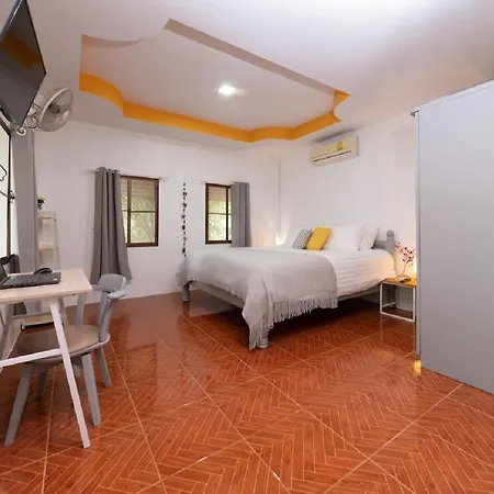 Garden Home 3